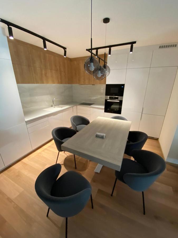 Bonnie-Premium Lelle Waterfront Private Apartment Balatonlelle Exterior foto